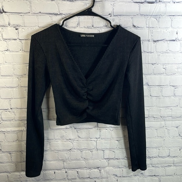 Zara Tops - Zara Cropped Long Sleeve